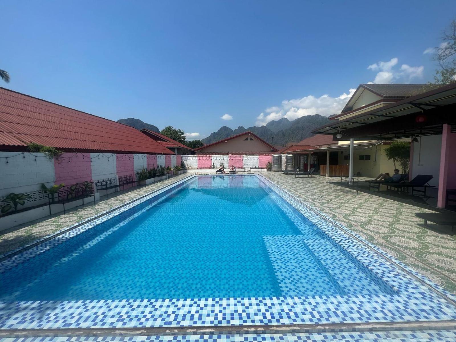 Khampaseuth Hotel Vang Vieng Exterior photo